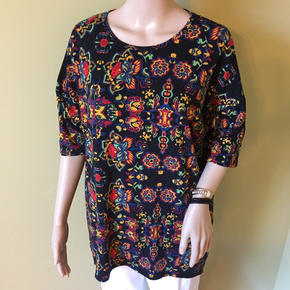 Lularoe Irma Top - Picture 3 of 6